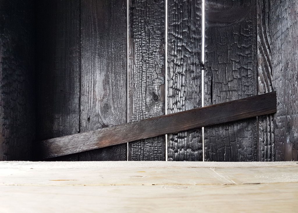 Wall and floor junction detail
